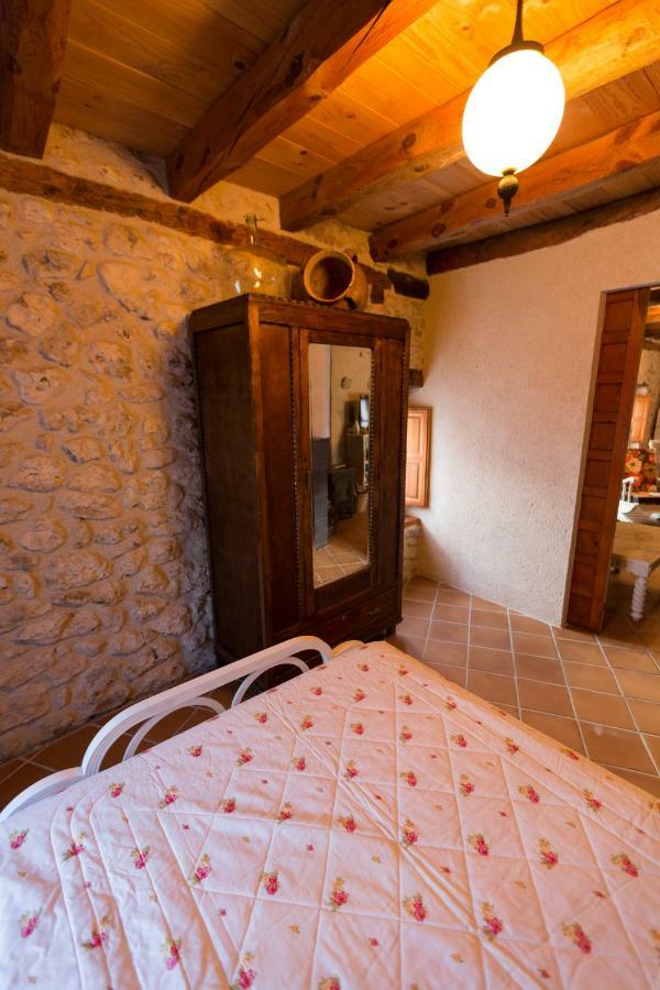 Casilla Fuentes Villa Fuentes de Cuellar Exteriör bild